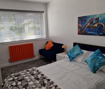 1 bedroom in a house share to rent - Photo 5