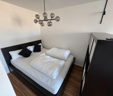 Luxuriöse Sanierte Mobilierte ca 40qm Wohnung 5 min bis Zentrum - Photo 1