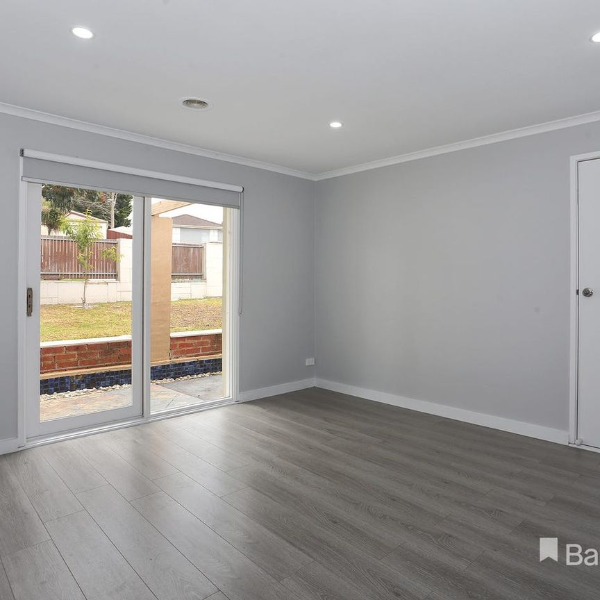 North Side Beauty! - Photo 1