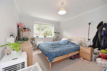 Church Lane, Barnham, PO22 - Photo 2