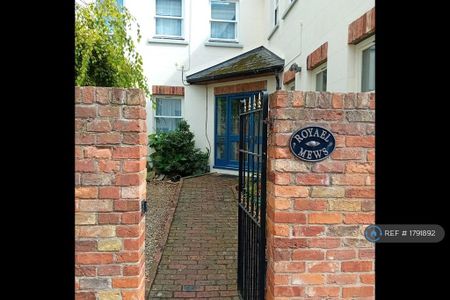 2 bedroom flat to rent - Photo 3