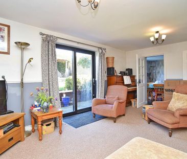 4 bedroom link detached house to rent - Photo 1