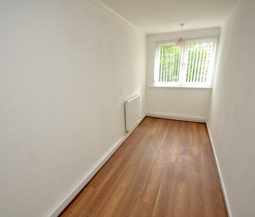 Flat 5, 600 Hillpark Drive, Hillpark, Glasgow, G43 2PX - Photo 4