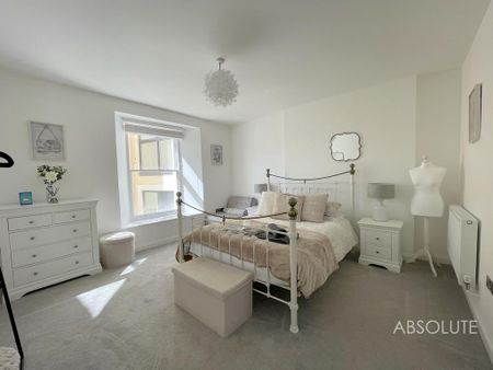 3 bedroom apartment to rent - Photo 5