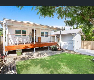 For Lease – Timeless Coastal Luxury, Moments from the Beach - Photo 5