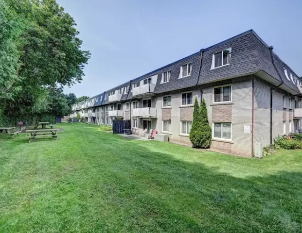 Hillcrest Apartments | 250 Queen St. E., Fergus - Photo 1