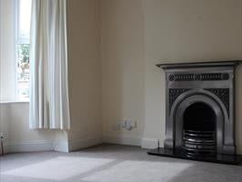 4 Bed Semi-Detached House, West Bridgford, NG2 - Photo 2