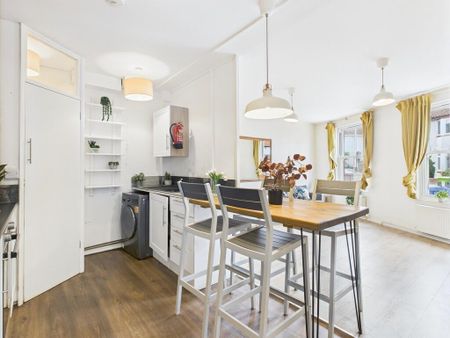 4 bedroom terraced house to rent - Photo 4