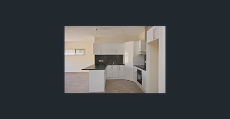 Magnificent 3 Bedroom Home - Photo 4