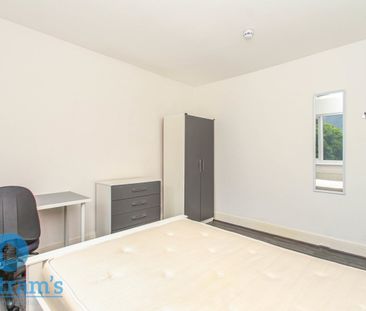 6 bed Semi-Detached House for Rent - Photo 5