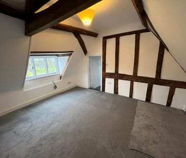 Unique 2-Bedroom Grade II Listed Farmhouse - Photo 6