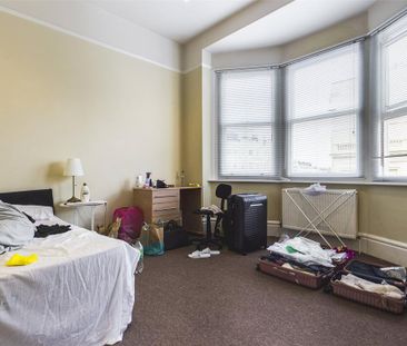 4 bedroom apartment to rent - Photo 4