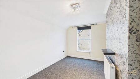 2 Bedroom Terraced - Photo 5