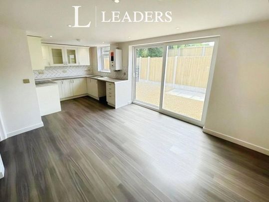 2 bedroom bungalow to rent - Photo 1