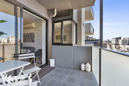 Fully Furnished, Inner City Apartment - Photo 3