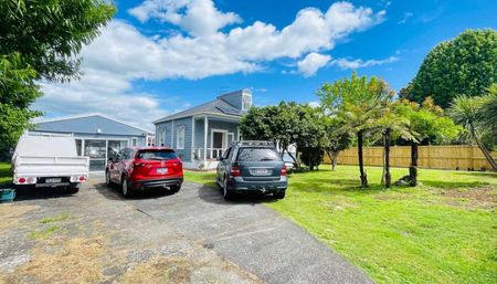 Spacious 5-Bedroom Character Home – 5 Albert Street, Papakur - Photo 5