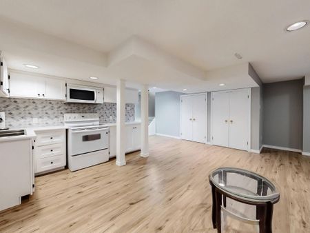 For Lease - 106 Walton Drive Unit# Basement, Aurora, Ontario - Photo 4