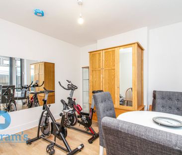 1 bed Shared House for Rent - Photo 2