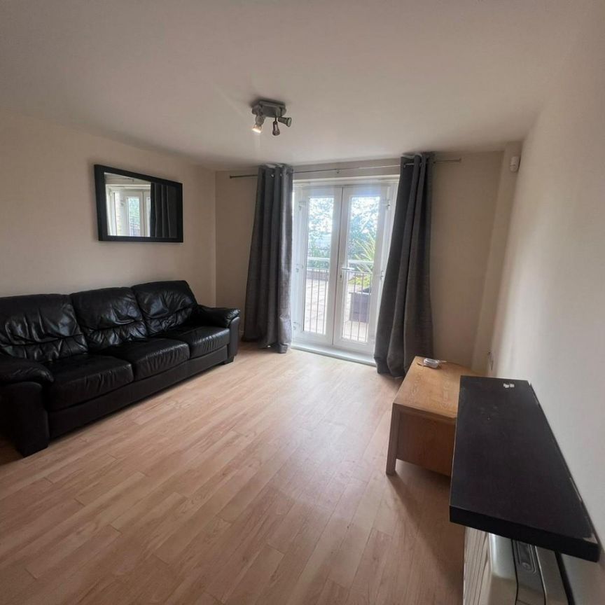 1 bedroom Flat To Let - Photo 1