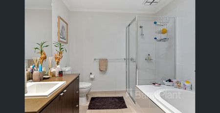 Light, Bright and Modern! - Photo 5