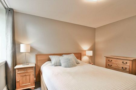 155 Rue Barnes, QC, CA, Mont-Tremblant - Photo 4