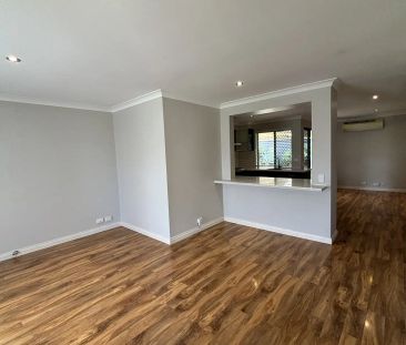 6 Durras Place, South Lake WA 6164 - Photo 2