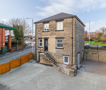 1 bedroom in a house share to rent - Photo 3