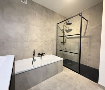 Twee-slaapkamerappartement op een centrale ligging in Ooigem. - Photo 5