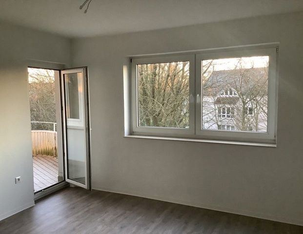 Wir modernisieren* für Sie in 2025! Renovierte 3 Zimmer Wohnung in ruhiger Lage - Photo 1