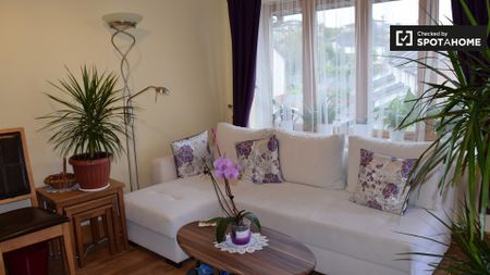 Inviting room in 2-bedroom apartment in Sandyford, Dublin - Photo 3
