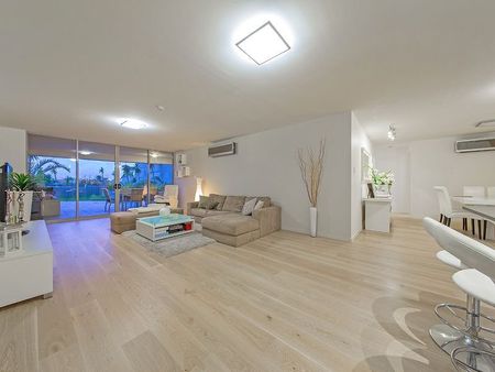 Modern Fully Furnished Two Bedroom Apartment, Cleveland CBD - Photo 2