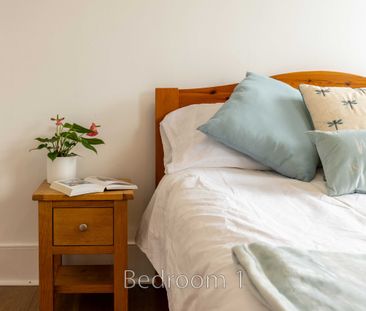 Room 1 - Photo 3