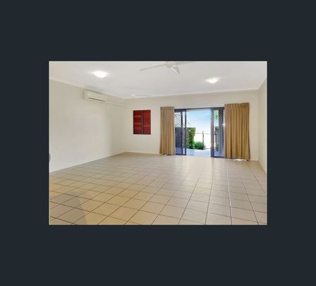 2/56-58 Mitchell Street, North Ward, Qld 4810 - Photo 1