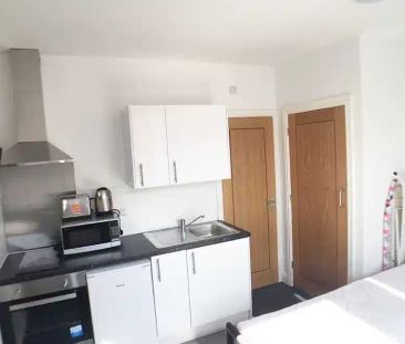 Standard Studio - Photo 5