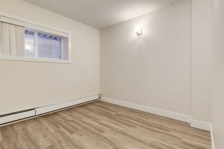 1 Bedroom - Photo 5