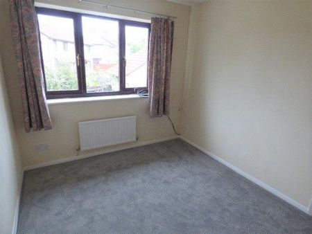 3 bedroom semi-detached house to rent - Photo 4