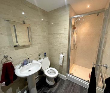 2 bedroom flat to rent - Photo 6