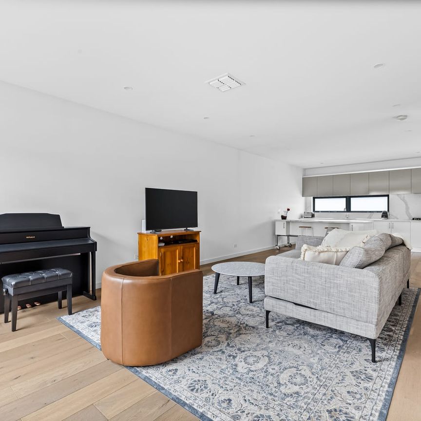 Spacious family living in a prime Strathmore setting - Photo 1