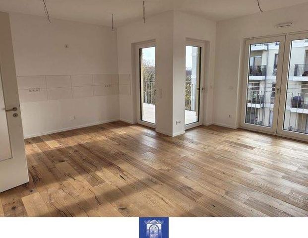 Barrierefreie Dachwohnung mit 2 Balkonen an der Elbe in beliebten HafenCity! Erstbezug! - Foto 1