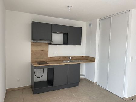 Location appartement 2 pièces, 47.60m², Nîmes - Photo 2