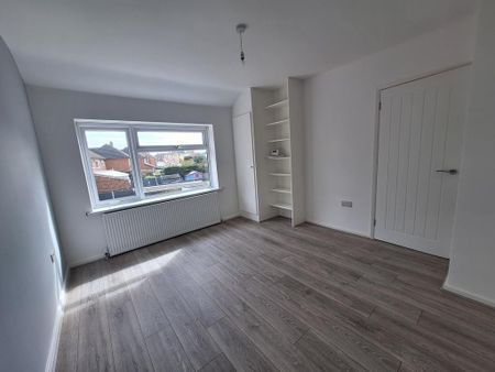 3 bedroom semi-detached house to rent - Photo 3