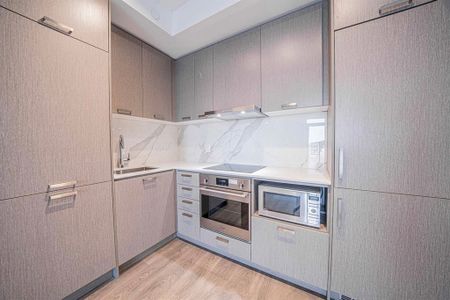 For Lease - 10 Honeycrisp Crescent Unit# 902, Vaughan, Ontario - Photo 4