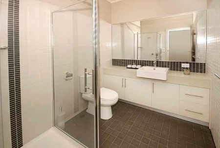 Room 3 (Non Ensuite) - Photo 5