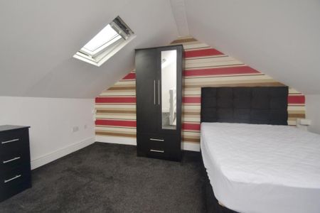 4 bedroom terraced house to rent - Photo 4