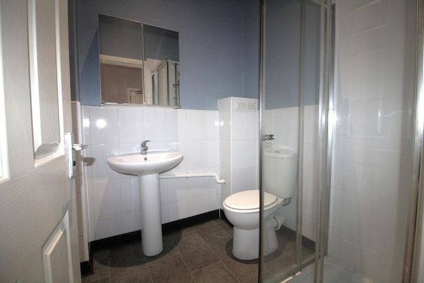 1 bedroom in a flat share to rent - Photo 1