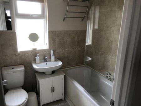 2 bedroom terraced house to rent - Photo 5