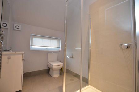 Northstar Victor Road, TeddingtonProperty for lettings - Chasebuchanan - Photo 5