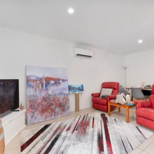 NRAS Unit - Income Eligibility Requireed - Photo 3