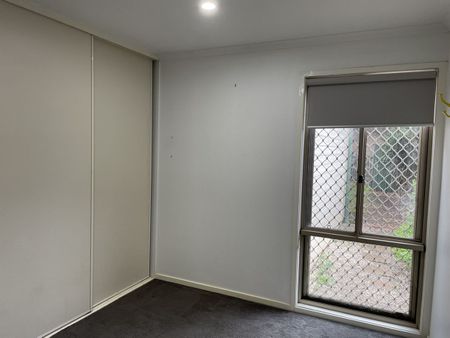 3/103 Churchill Ave, Braybrook, VIC 3019 - Photo 2