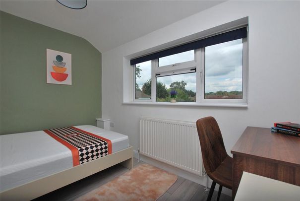 6 bedroom semi-detached house to rent - Photo 1